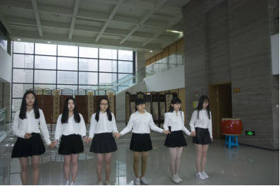 《苏堤春晓》朗诵