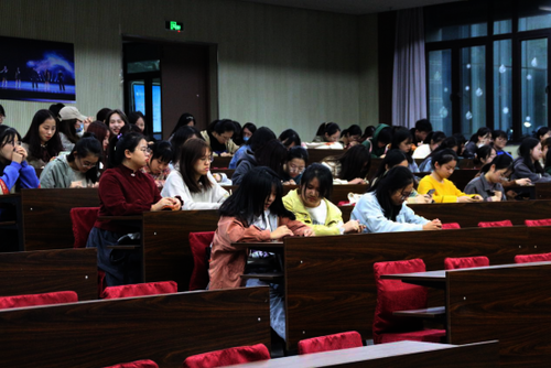 学生干部出席会议