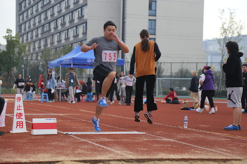 傅培恩老师起跳